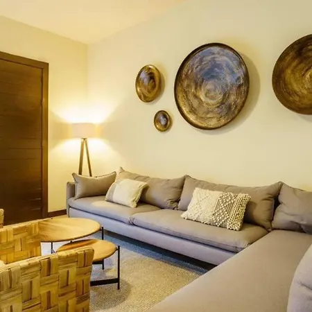 Villa Exclusive Designer With Pool & Jacuzzi