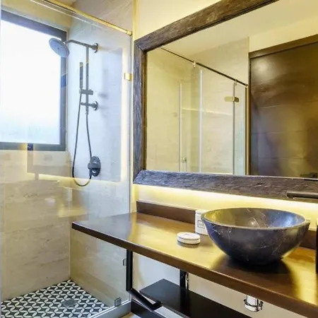 Exclusive Designer With Pool & Jacuzzi Villa