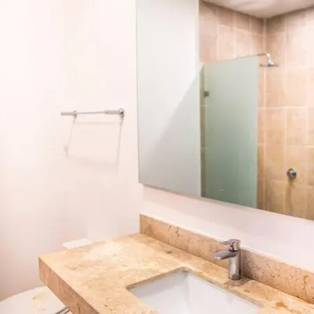 Deluxe Apartment *