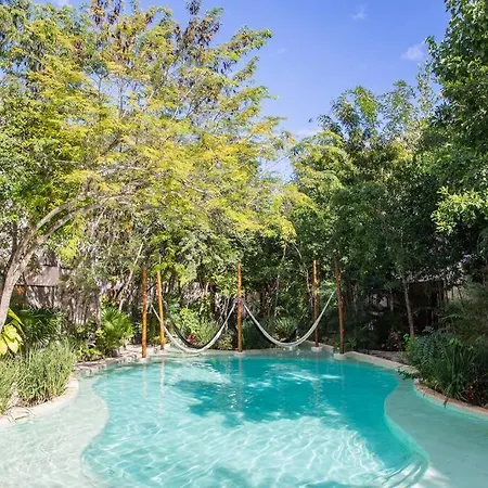 Deluxe * Tulum