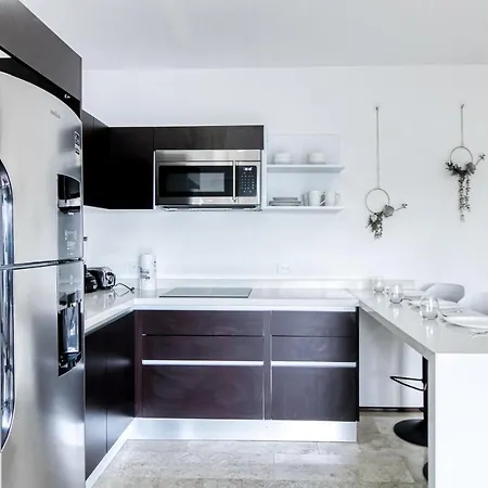 Menesse 204b, Picture Perfect Paradise Apartment