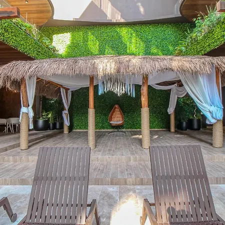Menesse 204b, Picture Perfect Paradise Apartment