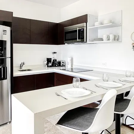 Menesse 204b, Picture Perfect Paradise
