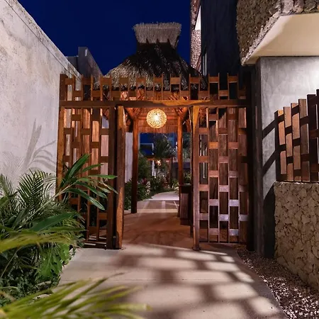 Gorgeus Xentum Complex In Pool Garden By Yeah Apartment *