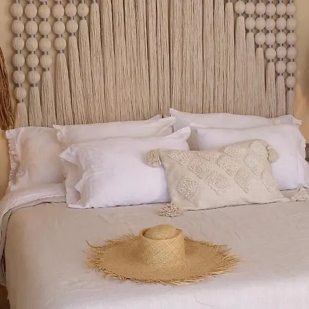 Super Boho Style Private Pool, Terrace & Hammock Hi-speed Wi-fi Apartment