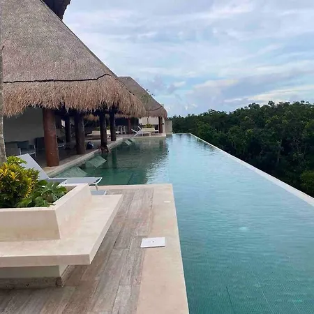 Gorgeous Rooftop Pool - Jungle Views- 2 Free Bikes