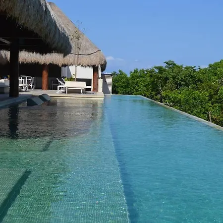 Gorgeous Rooftop Pool - Jungle Views- 2 Free Bikes Apartment *