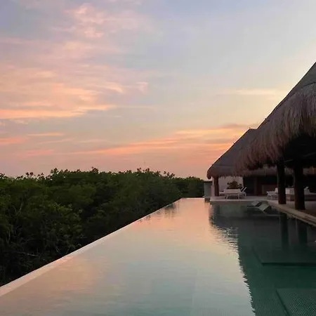 Apartment Gorgeous Rooftop Pool - Jungle Views- 2 Free Bikes
