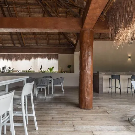 Apartment Gorgeous Rooftop Pool - Jungle Views- 2 Free Bikes Tulum