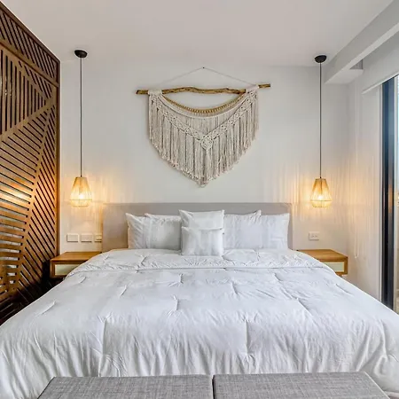 Menesse #003 * Tulum