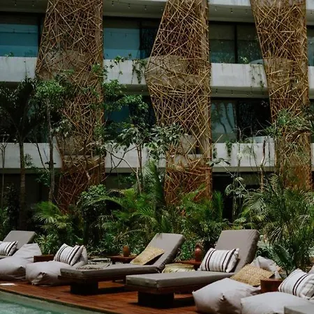 Hotel Jade