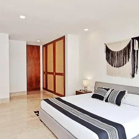 Omara 305 Classy&comfortable 2br, Aldea Zama, 200mb Wifi