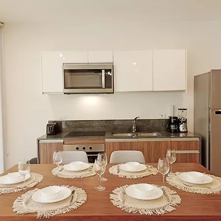 Omara 305 Classy&comfortable 2br, Aldea Zama, 200mb Wifi *