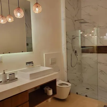 Apartment Luxury Penthouse W/private Pool Amartulum *