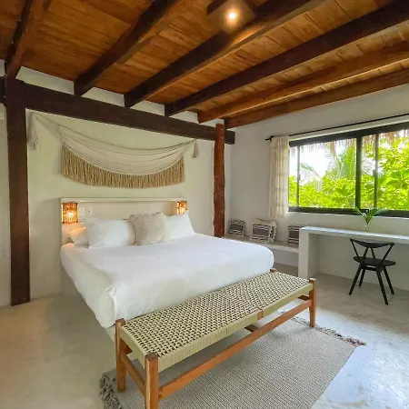 Amansala Hotel 4*