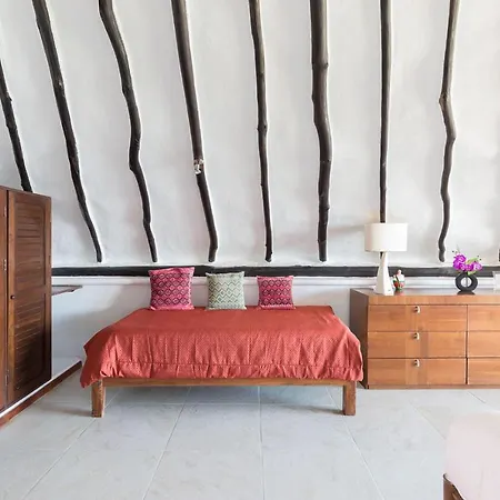 Beachfront Fully Staffed In Luxury Soliman Bay *