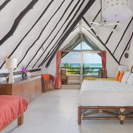 Beachfront Fully Staffed In Luxury Soliman Bay *