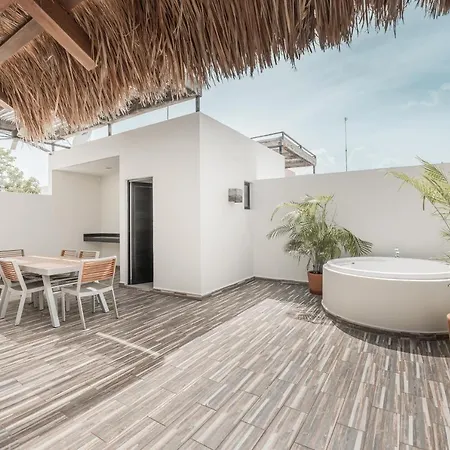 Villaggio With Rooftop Terrace And Hot Tub Apartment Tulum