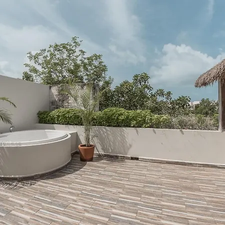 Villaggio With Rooftop Terrace And Hot Tub *