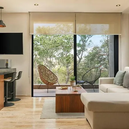 Rooftop W/private Pool. Close To Beach/town. 60mb Tulum