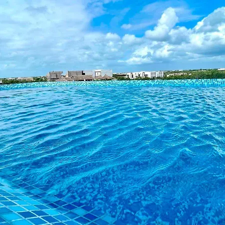 Roof Pool Gym And King Bed In Zama Katia *