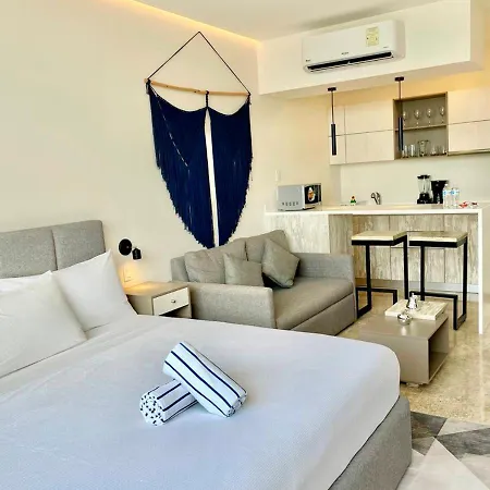 Roof Pool Gym And King Bed In Zama Katia Apartment