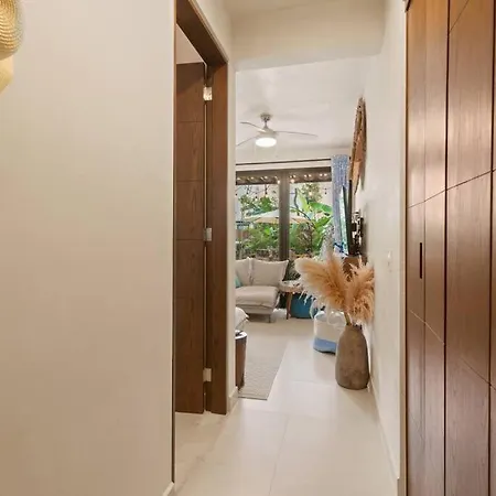 Villa Casa Ohana~3br W/ Private Pool & Rooftop Jacuzzi, Wifi, Gym, & 5 Km To