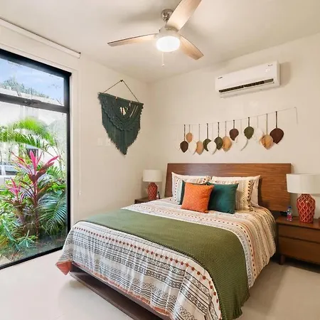 Casa Ohana~3br W/ Private Pool & Rooftop Jacuzzi, Wifi, Gym, & 5 Km To Villa