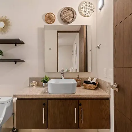 Casa Ohana~3br W/ Private Pool & Rooftop Jacuzzi, Wifi, Gym, & 5 Km To Villa Tulum