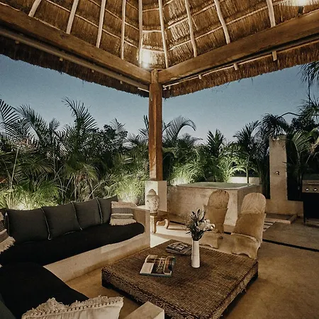 240m2 - 16 Persons - 6 - 2 Swimming Pool - 3 Jacuzzis * Tulum