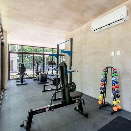 Upscale Aldea Zama Getaway ~ Terrace ~ Pool ~ Gym Apartment Tulum