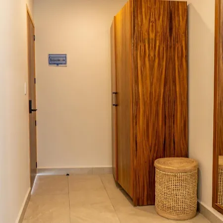 Apartment Boho Swim-up With Priv Pool, Terrace , Gym And Bar