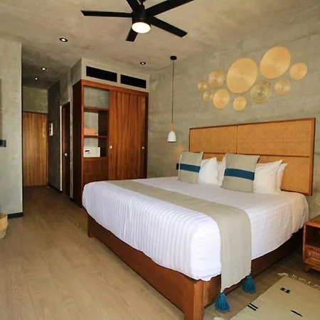 Premium Studio With Pool-gym-garden - Superb Location Apartment *