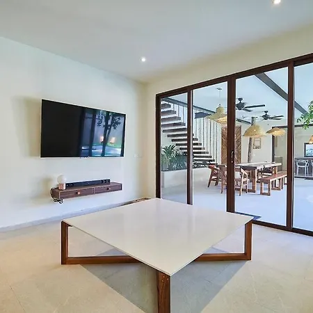 Exotic For 10 People With Cenote-style Pool