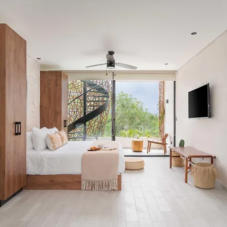 Jade * Tulum