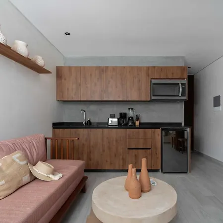 Jade Hotel