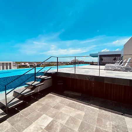 Oscar Wilde - Ph With Private Rooftop And Plunge Pool & Gym & Club Access Apartment