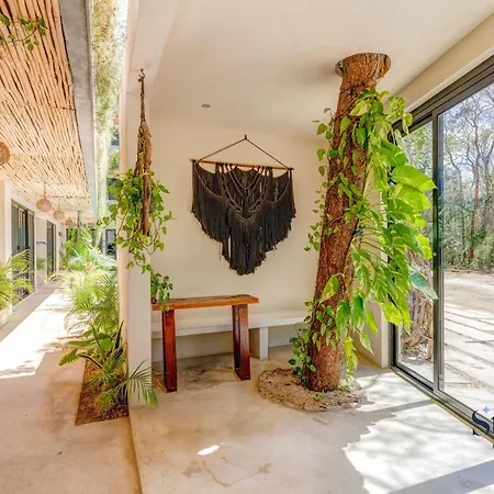 Holiday home Boho-chic With Private Plunge Pool And Smart Tvs *