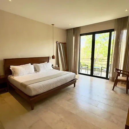 Casa Laak, Luxury Villa, 5 Bedroom 7 Bt, Heated Pool Villa Tulum