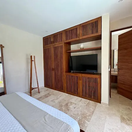Casa Laak, Luxury Villa, 5 Bedroom 7 Bt, Heated Pool