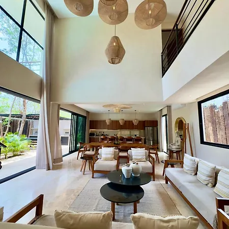 Villa Casa Laak, Luxury Villa, 5 Bedroom 7 Bt, Heated Pool *