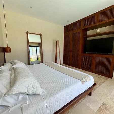 Villa Casa Laak, Luxury Villa, 5 Bedroom 7 Bt, Heated Pool