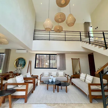Villa Casa Laak, Luxury Villa, 5 Bedroom 7 Bt, Heated Pool