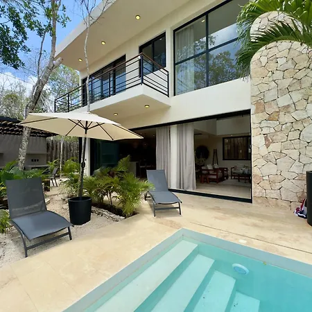 Casa Laak, Luxury Villa, 5 Bedroom 7 Bt, Heated Pool