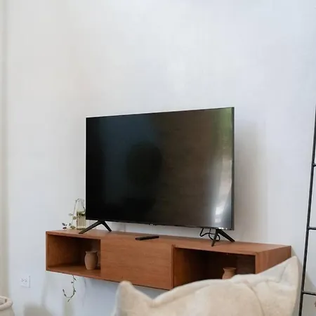Gorgeous 3-bedroom