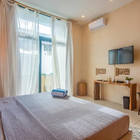 Tanah Manor *