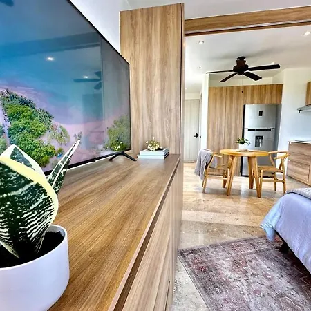 Cozy With Balcony And Rooftop Pool In Tulum