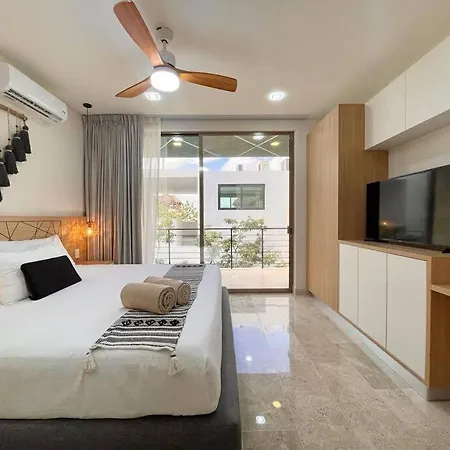 Brava Towers By Andiani Travels Apartment *