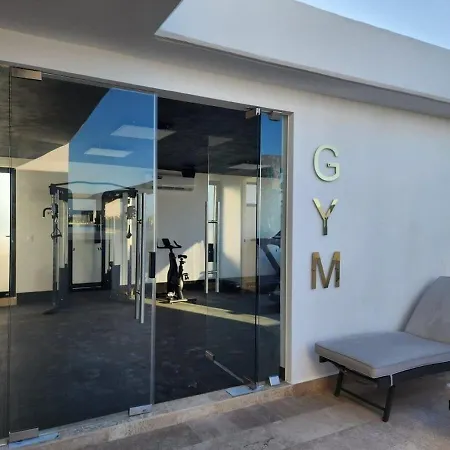 Private Plunge Pool Gym New Complex & Shops Nearby Apartment
