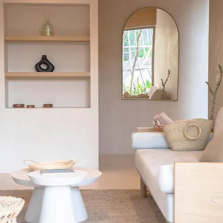 Apartment Spark 3 Bedroom Condo, With Private Pool, Restaurant And Yoga At Aflora